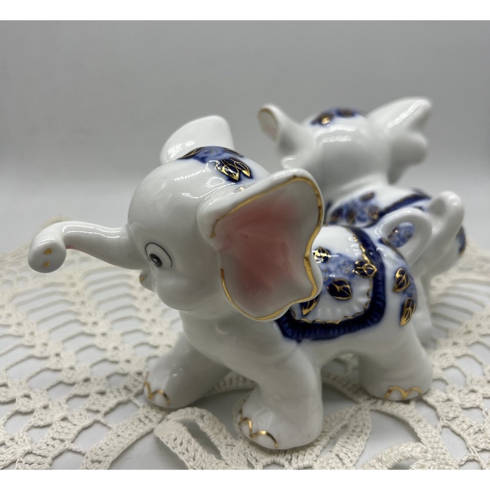 Vintage 1940's Blue White Gold Gzhel Style Porcelain Kissing Elephant Figurines - Picture 8 of 12